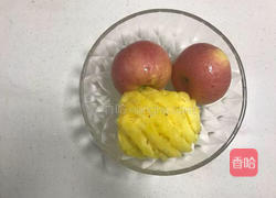 菠萝苹果汁的做法图解1