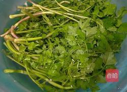 凉拌水芹菜的做法图解2