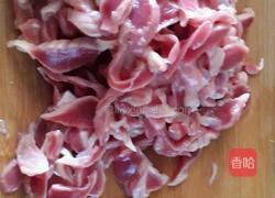 酸豆角炒鸡胗的做法图解2