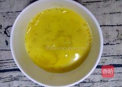 豌豆炒鸡蛋的做法图解2