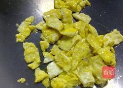 豌豆炒鸡蛋的做法图解4