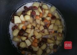 土豆香菇香肠焖饭的做法图解5