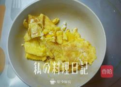 韭黄炒蛋加腊肠版的做法图解3