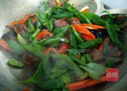 炒腊肠的做法图解8
