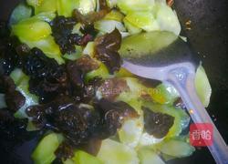木耳炒青笋的做法图解6