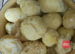 莜面土豆饼的做法图解1