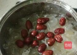 银耳莲子雪梨羹的做法图解7