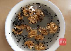 芝麻核桃粥的做法图解2