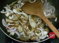 洋葱炒猪耳朵的做法图解7