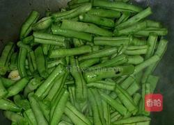 大蒜炒金豆的做法图解4