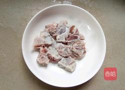 猴头菇骨头汤的做法图解3