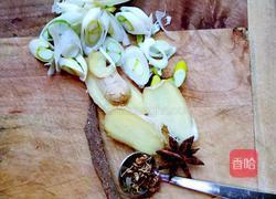 青椒炒鸡的做法图解2