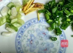 蛋肠白菜汤的做法图解2