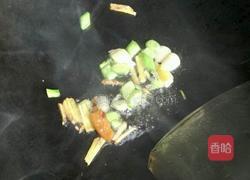 蛋肠白菜汤的做法图解3