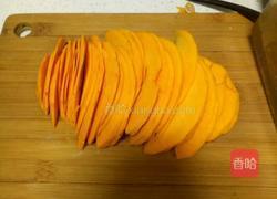 南瓜红枣芝麻发糕的做法图解1