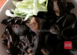 木耳炒肉的做法图解2