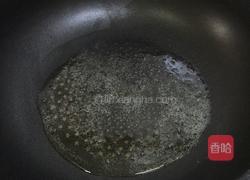 韭菜小炒鱿鱼须的做法图解3