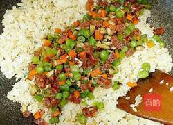 香菇四季豆炒饭的做法图解8
