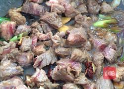 西红柿炖牛腩的做法图解2