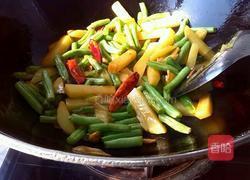 土豆燉豆角的做法圖解7