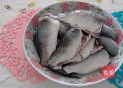 酱焖鲫鱼酱的做法图解1