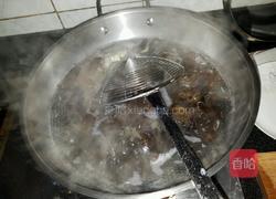 辣根木耳的做法图解1