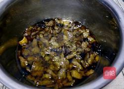 自制香菇肉酱的做法图解3