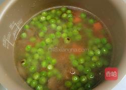 豌豆腊肠闷米饭的做法图解5