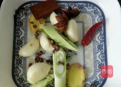 家常炖鲫鱼的做法图解2