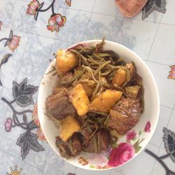 鸡肉炖红薯锅贴的做法[图]