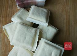 咸肉蒸白豆腐干的做法图解1