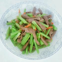 牛肉炒芹菜的做法[图]