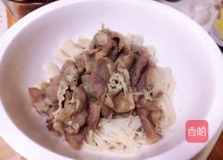 麻酱金针菇肥牛的做法图解1