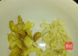 辣汁香菜的做法图解1