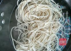  瘦肉炒面的做法图解4