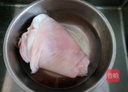 红枣焖猪肘的做法图解1