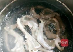 炖鸭掌的做法图解1