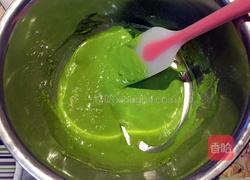 无油波菜草莓瑞士卷的做法图解2