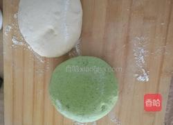 亚麻籽粉双色花卷的做法图解2