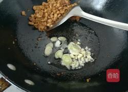 豌豆胡萝卜肉丁的做法图解9