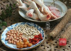 山药眉豆花生鸡脚汤的做法图解1