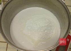 椰汁糕的做法图解2