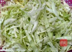 粉丝炒卷心菜的做法图解1