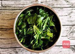 白菜(百财)饺子的做法图解1