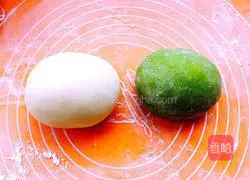 Illustration of how to make cabbage (Baicai) dumplings 11