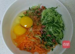 杂蔬火腿鸡蛋饼的做法图解2