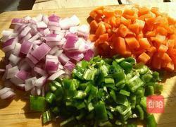 咖喱鸡丁的做法图解1