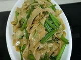 芹菜炒豆皮的做法[图]