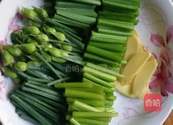 韭菜花炒鲜鱿的做法图解6