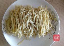 凉拌豆腐皮的做法图解1